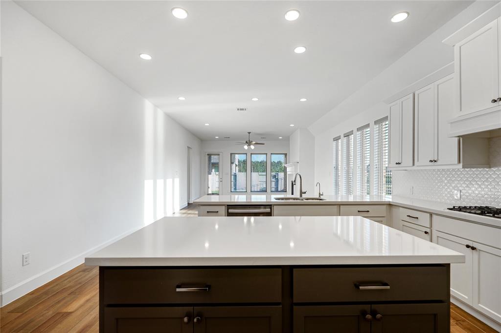 15906 Golden Trails Court, Conroe, Texas image 13