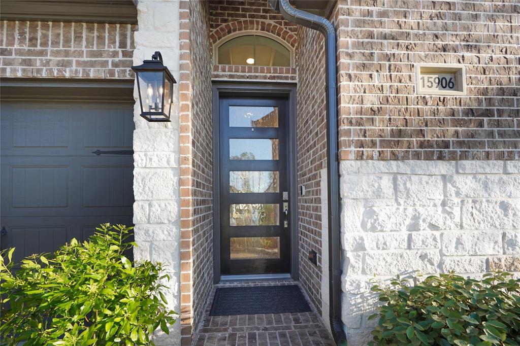 15906 Golden Trails Court, Conroe, Texas image 3