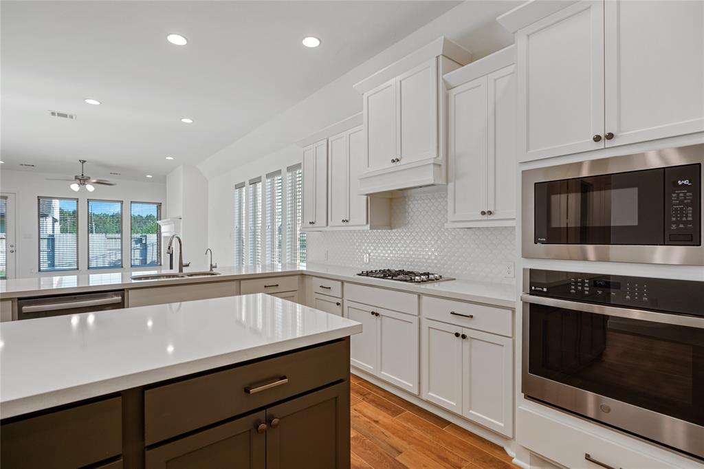 15906 Golden Trails Court, Conroe, Texas image 14