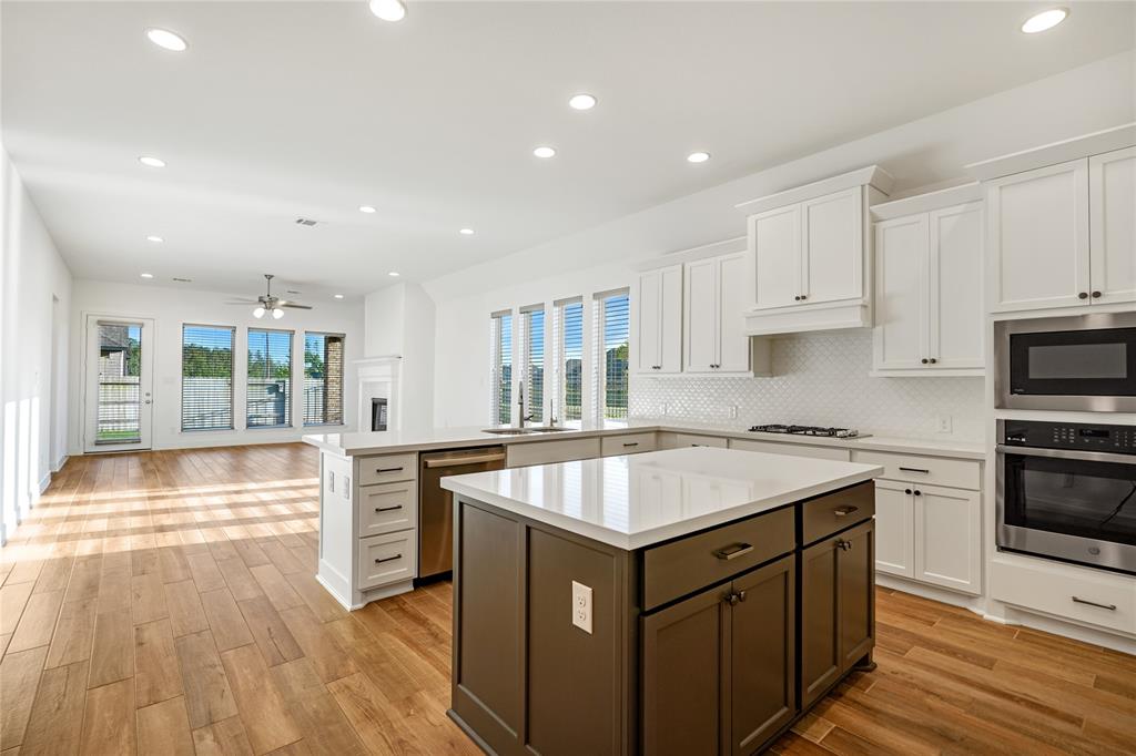 15906 Golden Trails Court, Conroe, Texas image 10