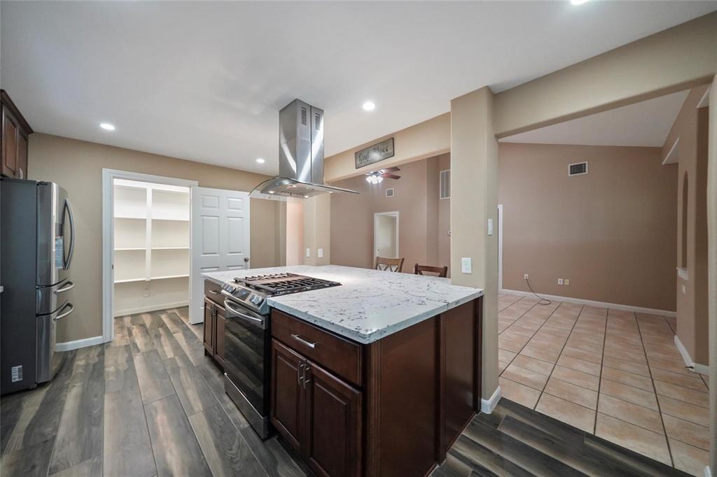 30720 Waller Spring Creek Road, Waller, Texas image 6