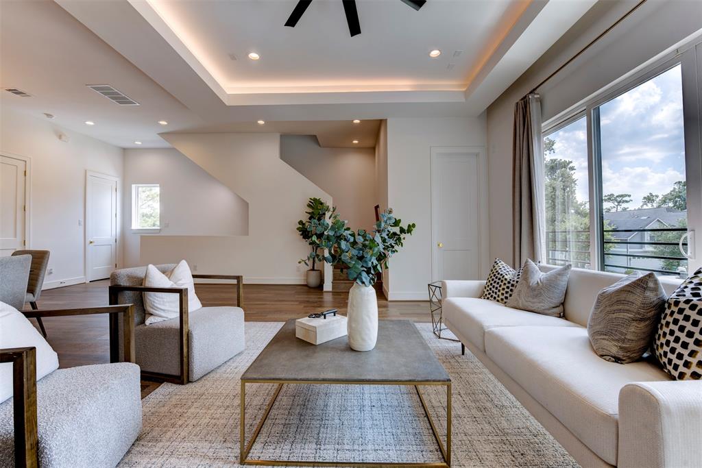 Houston, Texas 77055, United States, 3 Bedrooms Bedrooms, ,3 BathroomsBathrooms,Residential,Active,180173