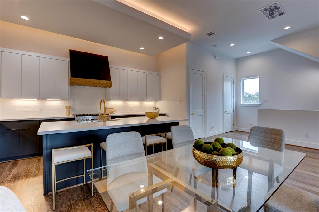 Houston, Texas 77055, United States, 3 Bedrooms Bedrooms, ,3 BathroomsBathrooms,Residential,Active,180173