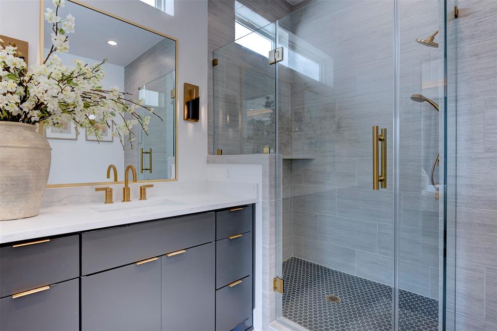 Houston, Texas 77055, United States, 3 Bedrooms Bedrooms, ,3 BathroomsBathrooms,Residential,Active,180173