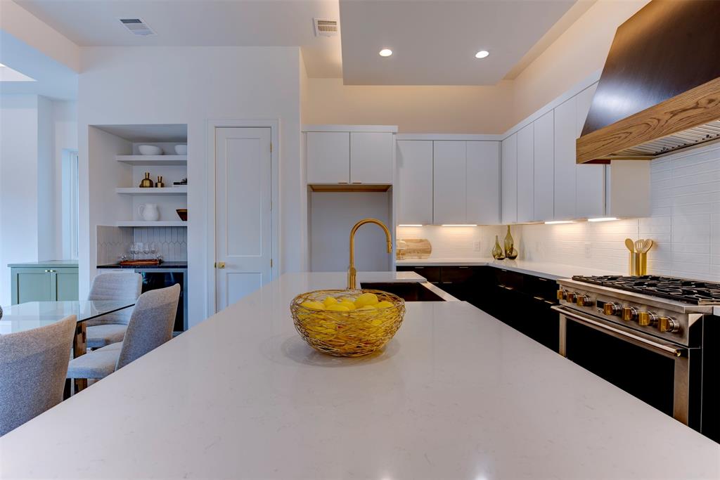 Houston, Texas 77055, United States, 3 Bedrooms Bedrooms, ,3 BathroomsBathrooms,Residential,Active,180173