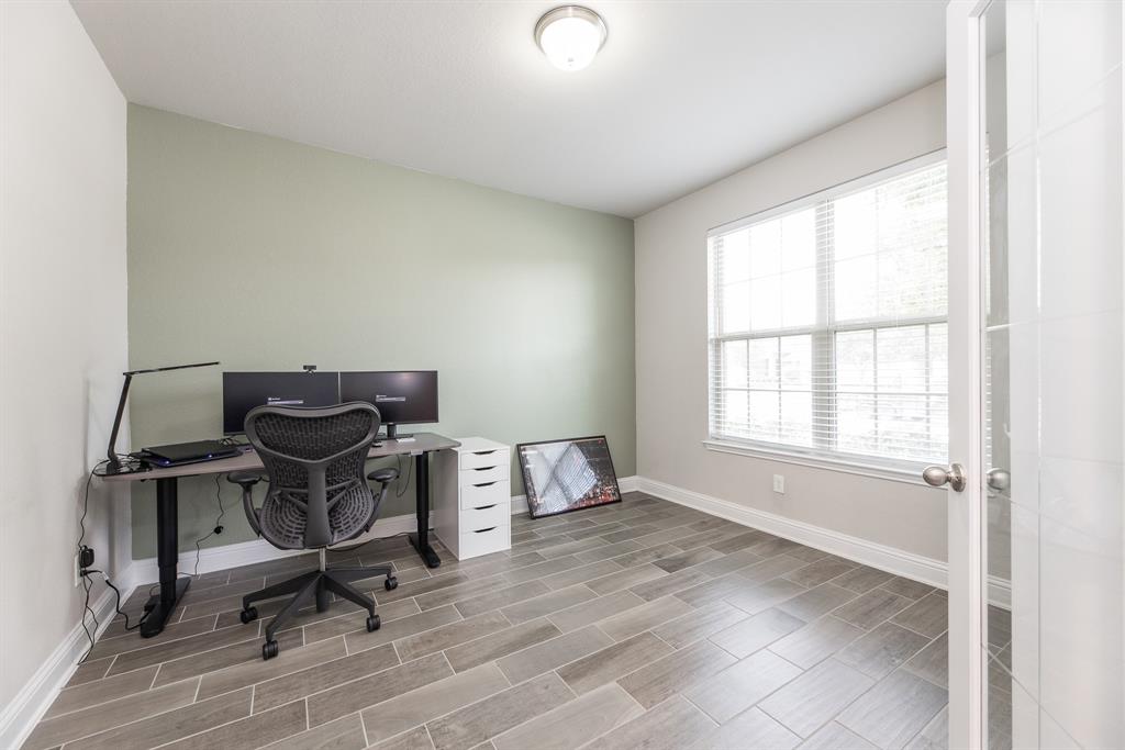 15215 Holloway Hills Trail