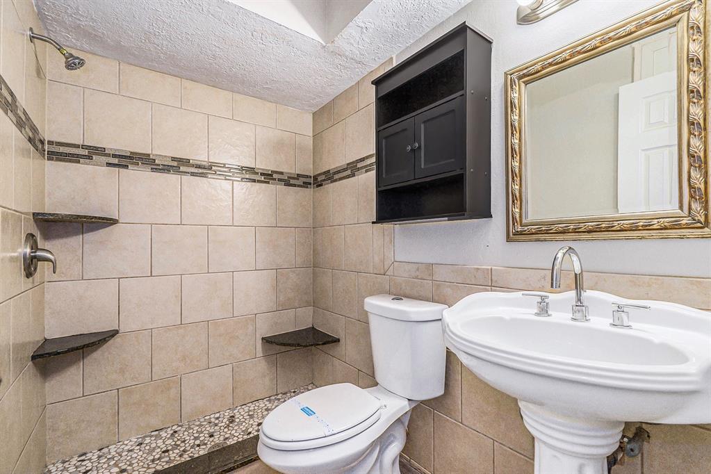 1310 N 7th Street, Conroe, Texas image 12