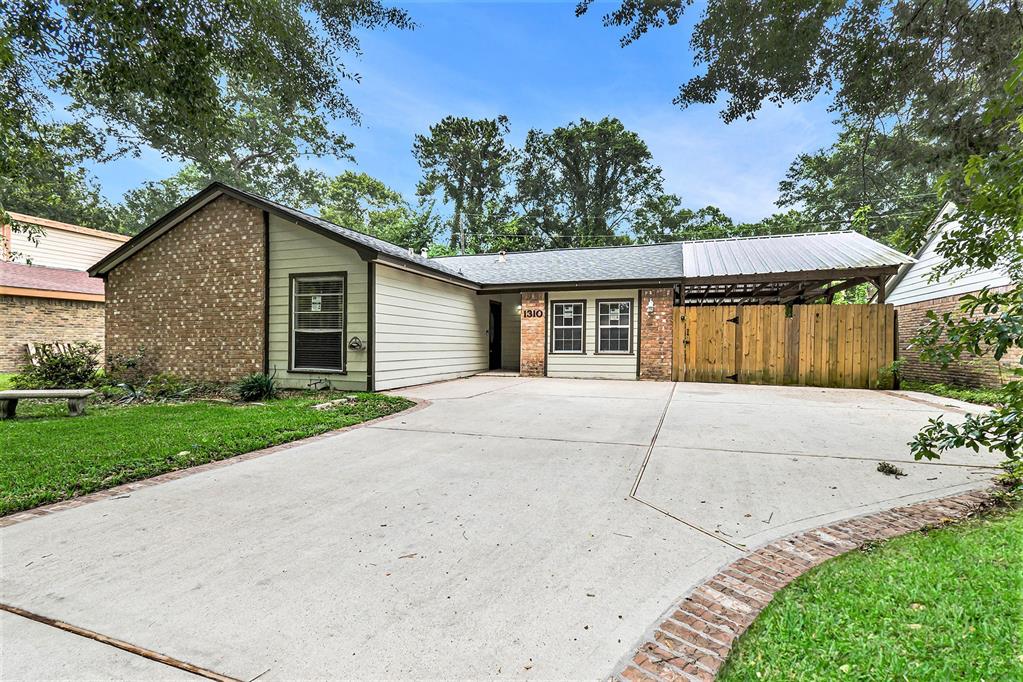 1310 N 7th Street, Conroe, Texas image 1