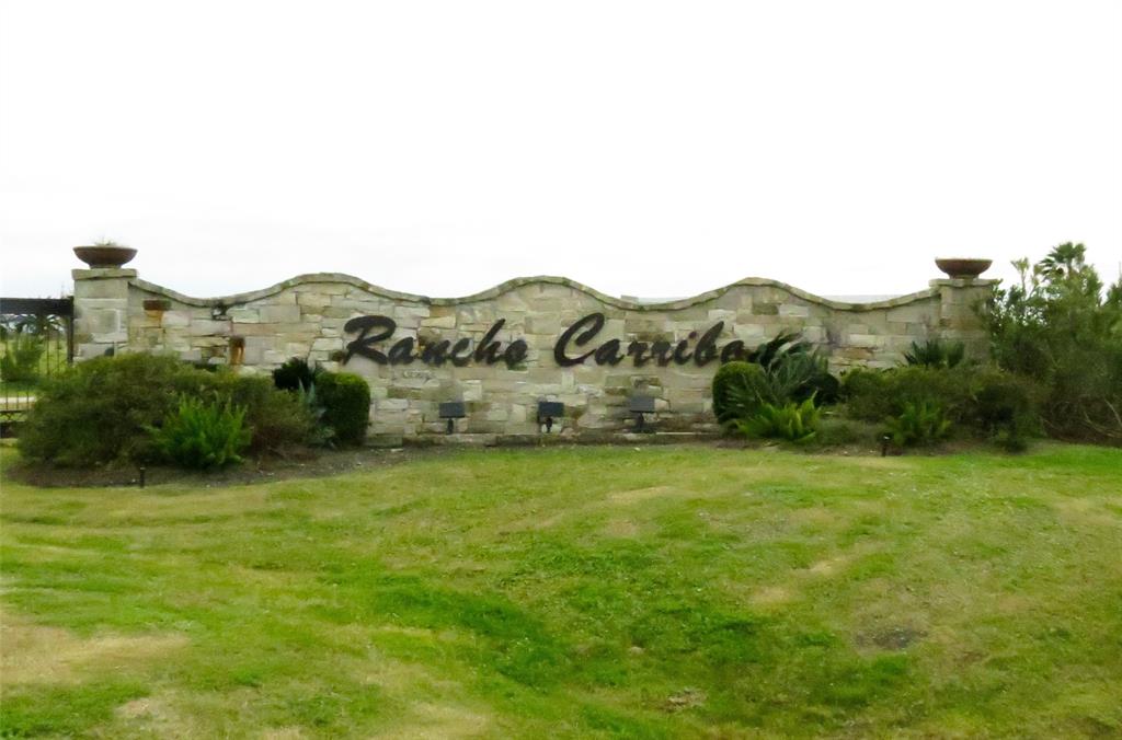 816 Rancho Caribe Drive, Port Bolivar, Texas image 1