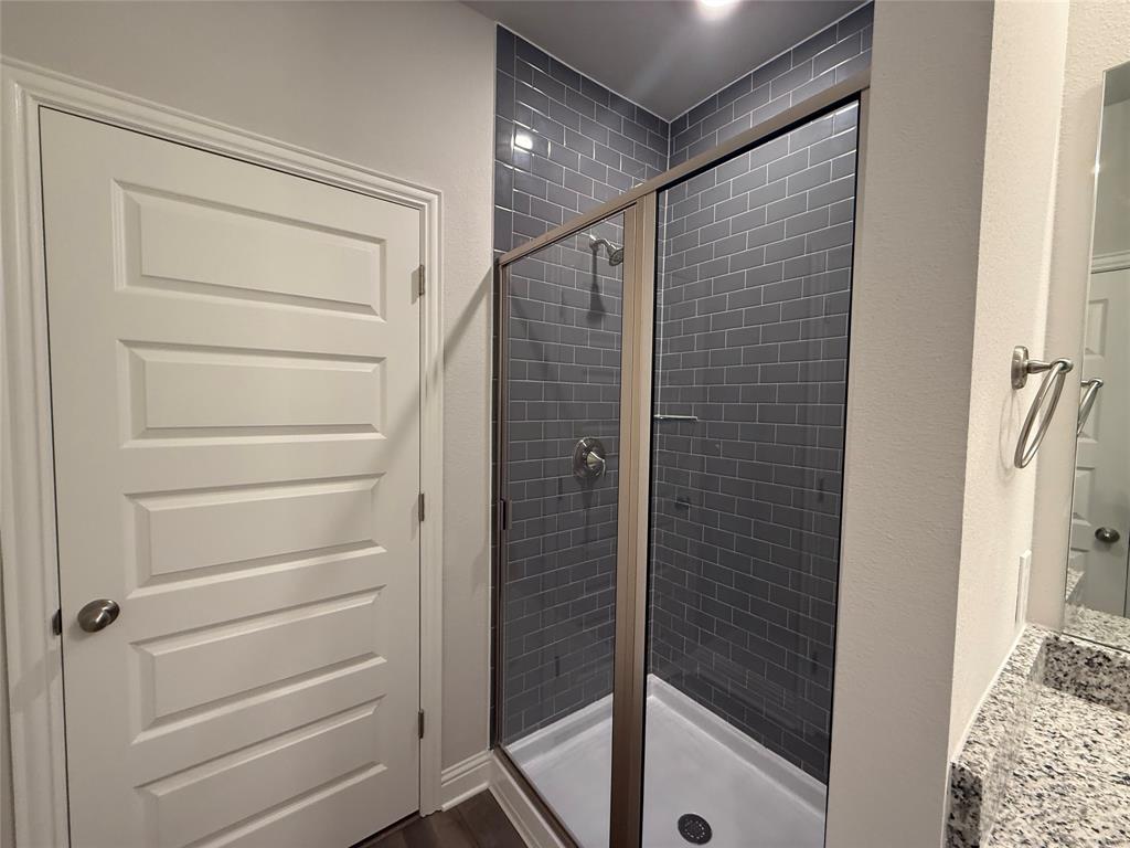 4329 West Bayou Maison Circle, Dickinson, Texas image 11