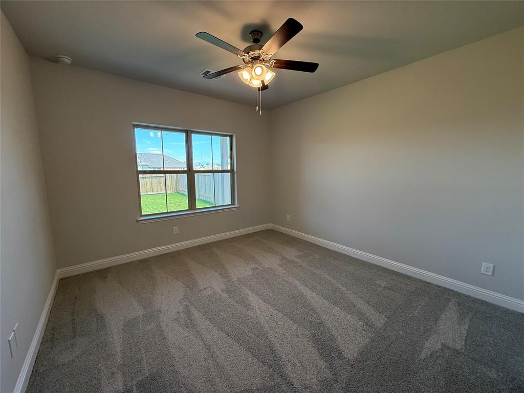 4329 West Bayou Maison Circle, Dickinson, Texas image 8