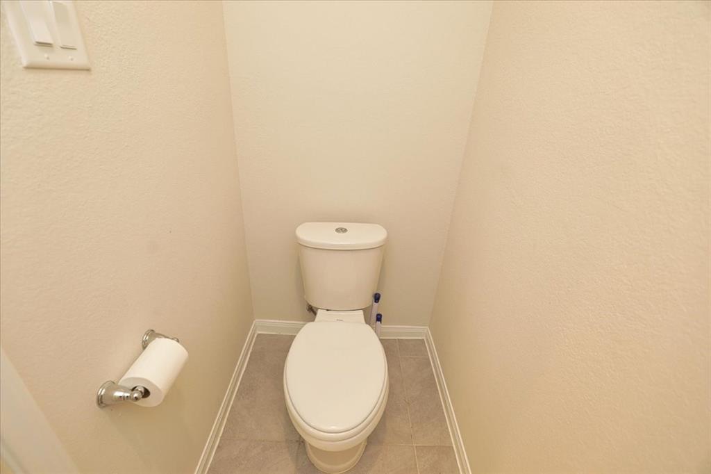 2051 W Darlington Oak Court, Conroe, Texas image 32