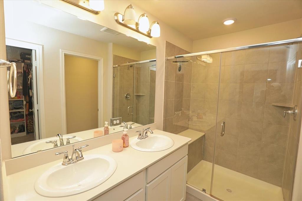 2051 W Darlington Oak Court, Conroe, Texas image 31