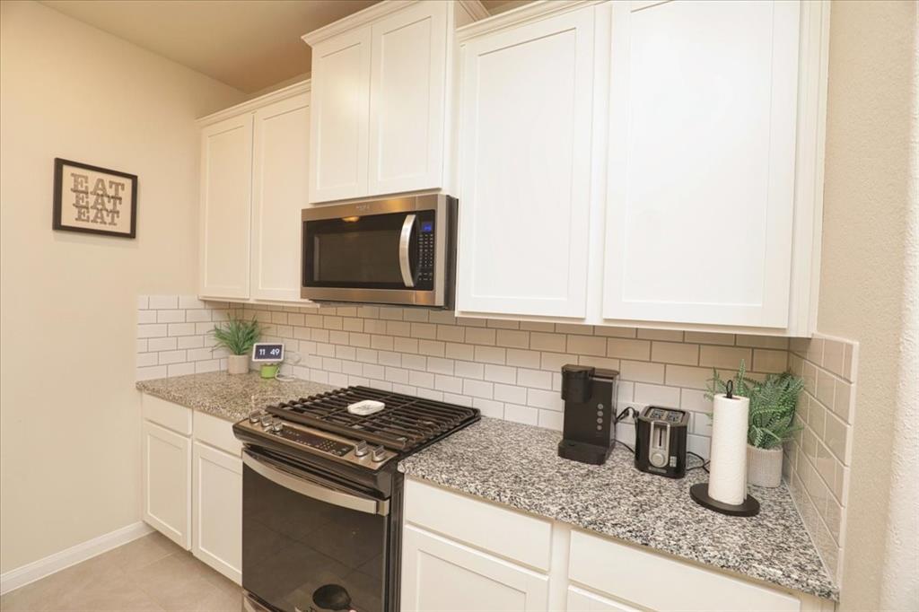 2051 W Darlington Oak Court, Conroe, Texas image 11