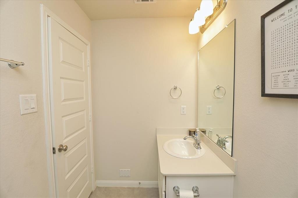 2051 W Darlington Oak Court, Conroe, Texas image 21