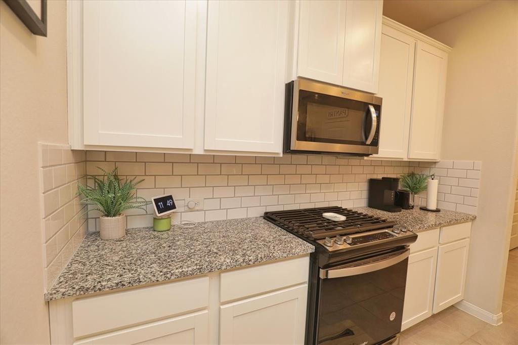2051 W Darlington Oak Court, Conroe, Texas image 12