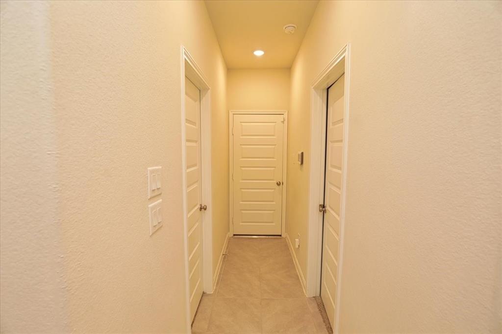 2051 W Darlington Oak Court, Conroe, Texas image 19