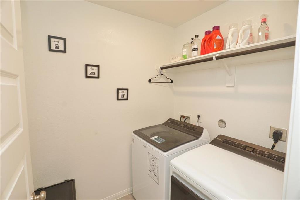 2051 W Darlington Oak Court, Conroe, Texas image 20