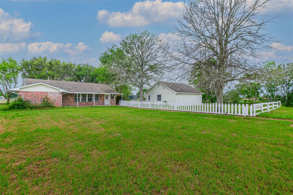 6698 Fm 2187 Road, Sealy, Texas image 7