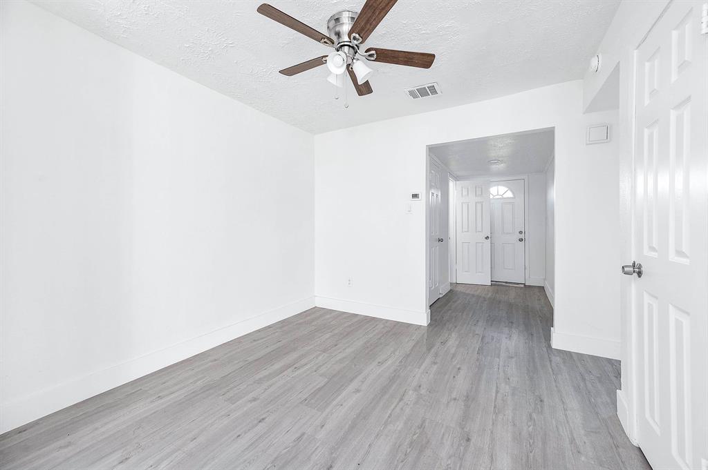 7109 Chasewood Drive, Houston, Texas image 10