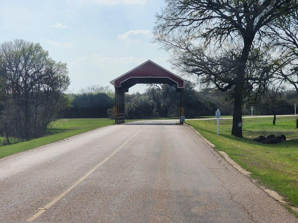 11094 Briarwood Drive, Whitney, Texas image 4