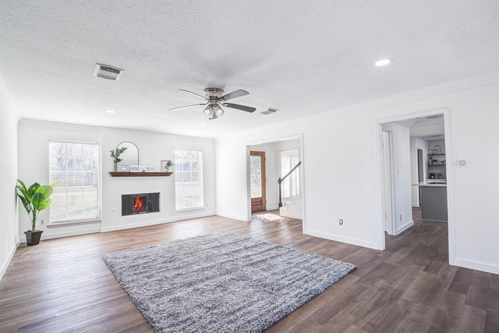 102 Banyan Street, Lake Jackson, Texas image 3
