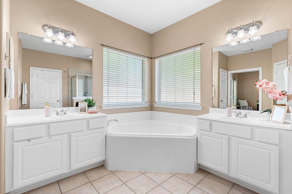 11926 Brightwood Drive, Montgomery, Texas image 15