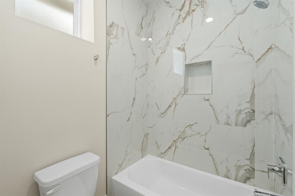 5622 Bertellis Lane, Houston, Texas image 37