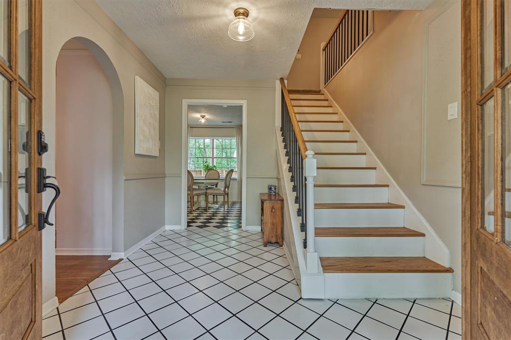 23814 Creekview Drive