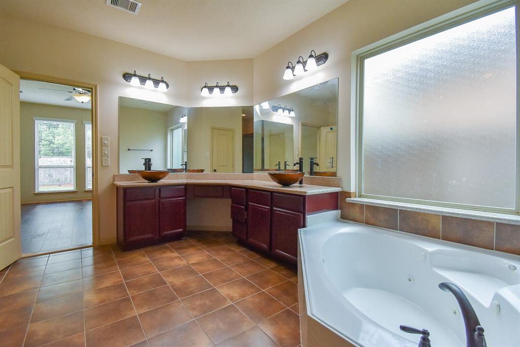 2614 Palm Harbour Drive, Missouri City, Texas image 31