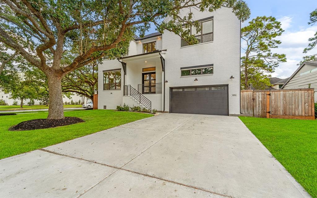 5003 Yarwell Drive, Houston, Texas image 2