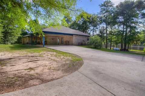 Single Family Residence in Huntsville TX 139 Dogwood Lane.jpg