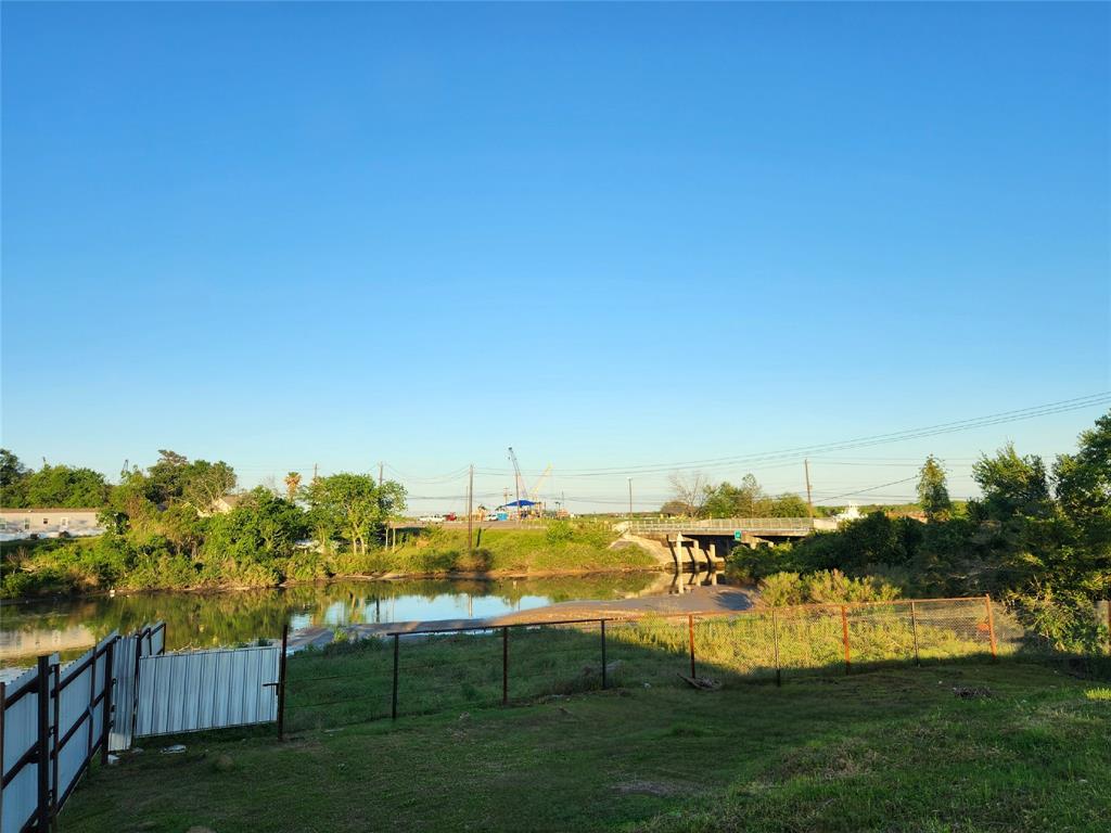 108 Cedar Lane, Channelview, Texas image 4