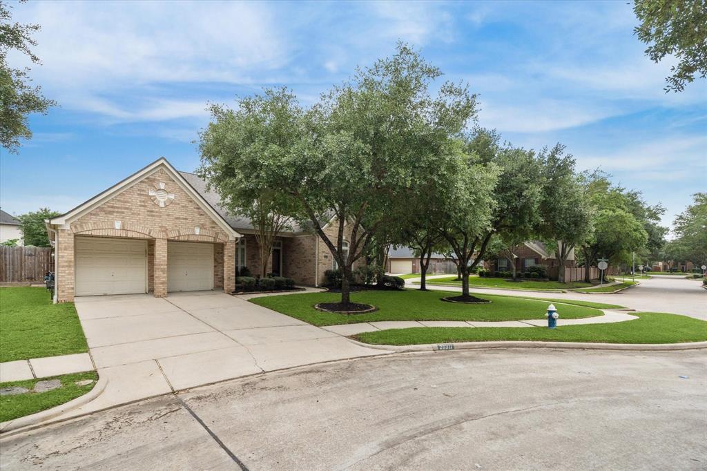 26311 Shady Walk Lane, Katy, Texas image 3