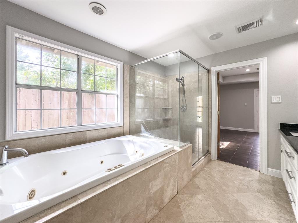 4525 Maple Street, Bellaire, Texas image 20