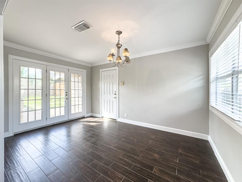 4525 Maple Street, Bellaire, Texas image 10