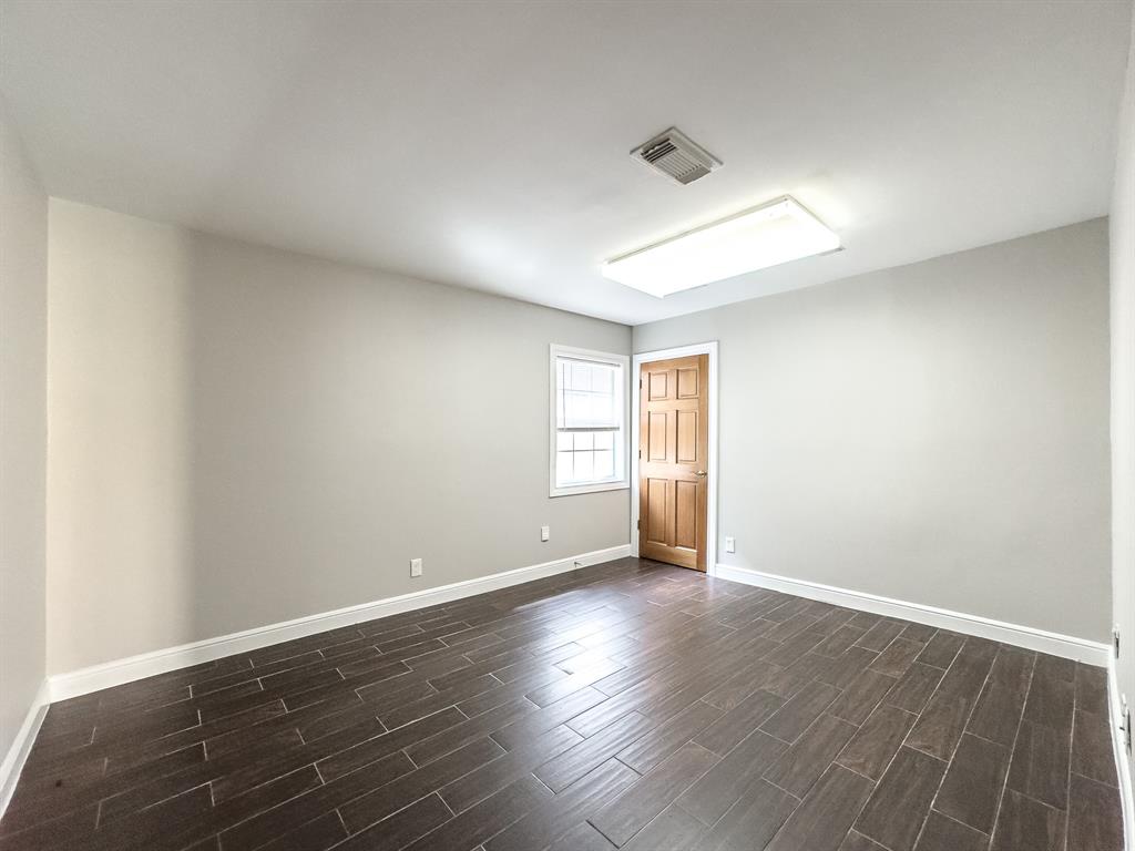 4525 Maple Street, Bellaire, Texas image 22