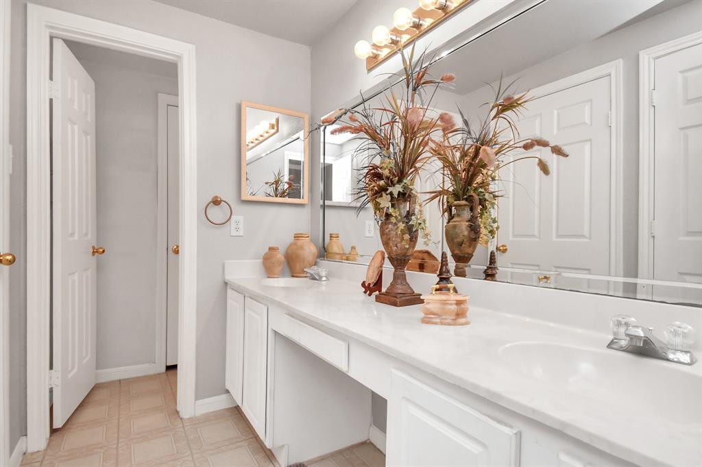 2255 Braeswood Park Drive #133, Houston, Texas image 25