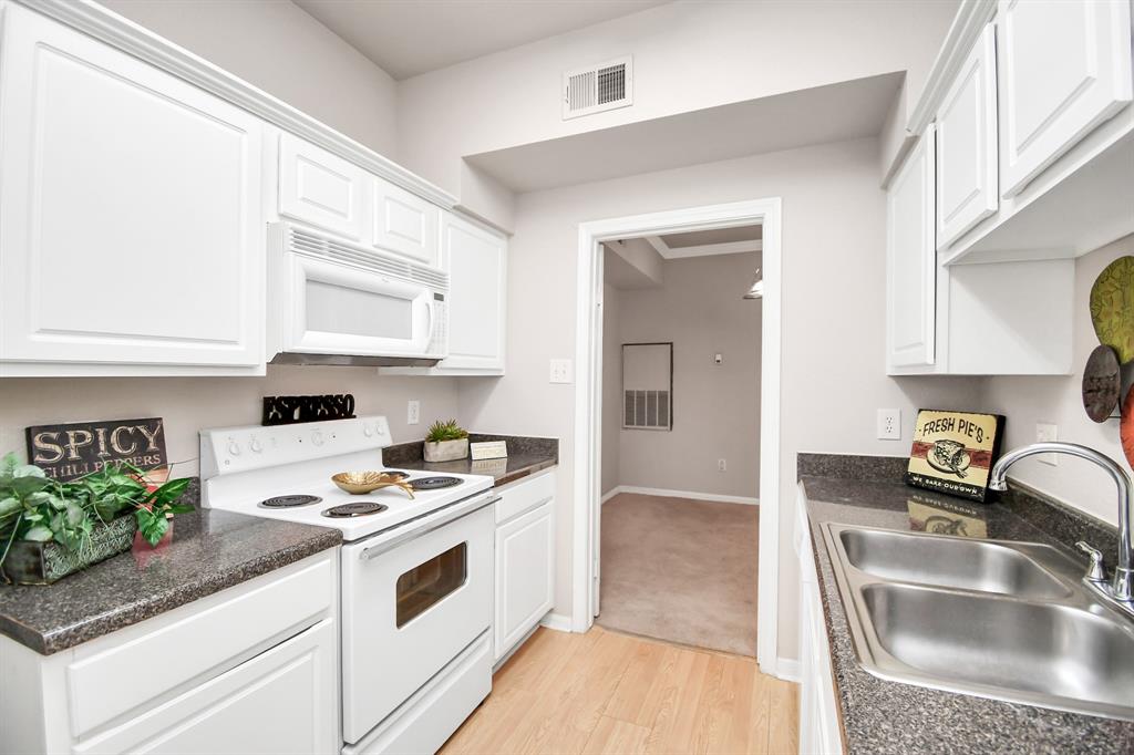 2255 Braeswood Park Drive #133, Houston, Texas image 18