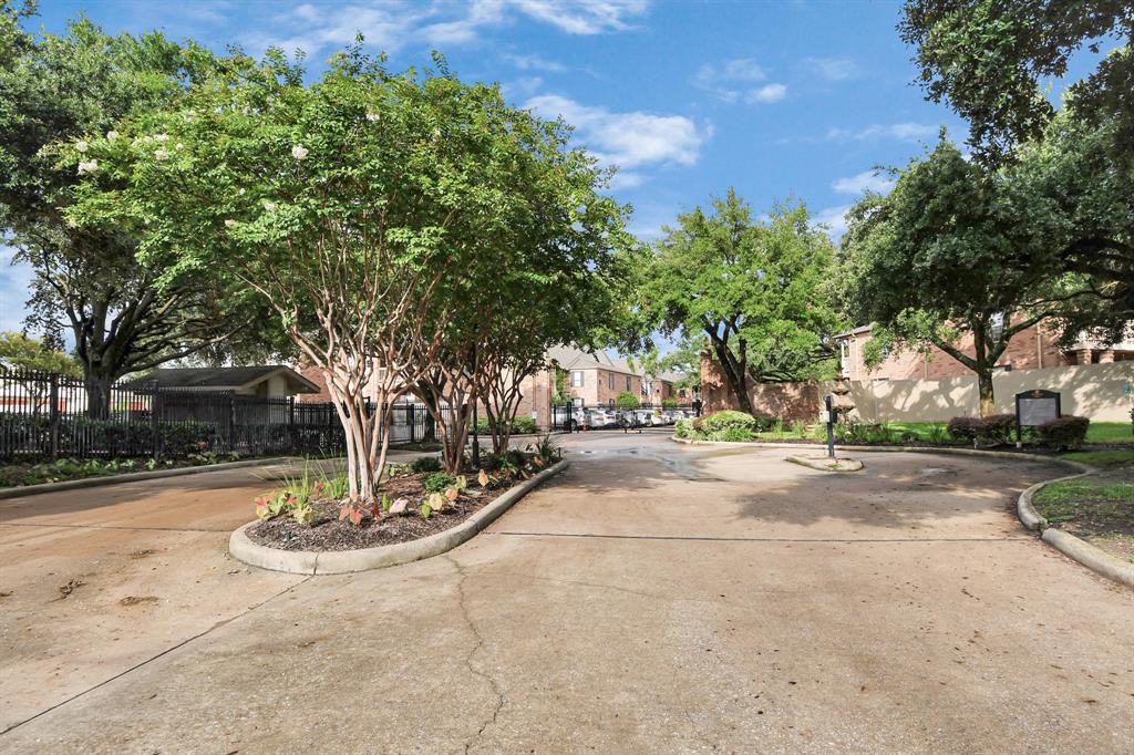 2255 Braeswood Park Drive #133, Houston, Texas image 37