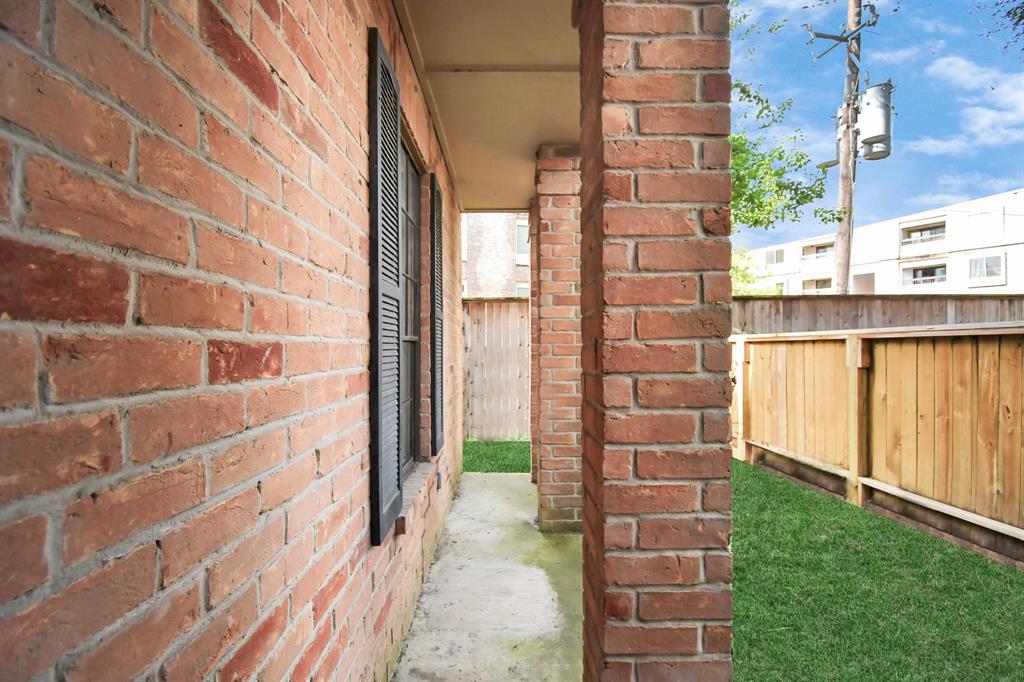 2255 Braeswood Park Drive #133, Houston, Texas image 32