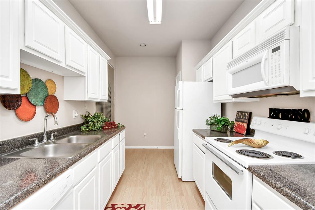 2255 Braeswood Park Drive #133, Houston, Texas image 14