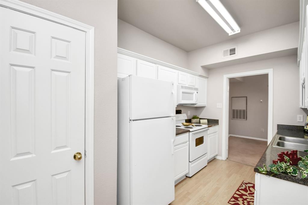 2255 Braeswood Park Drive #133, Houston, Texas image 20
