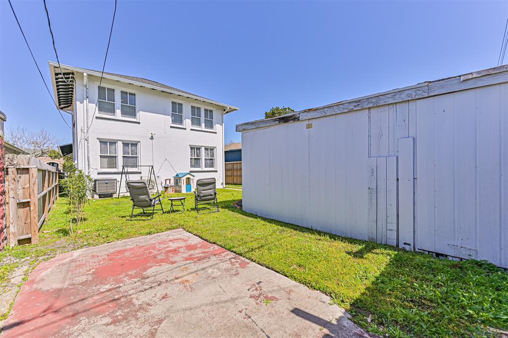 3519 Avenue R 1/2, Galveston, Texas image 39