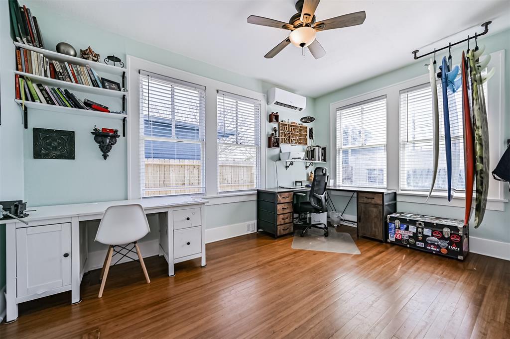 3519 Avenue R 1/2, Galveston, Texas image 32