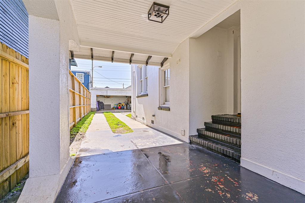 3519 Avenue R 1/2, Galveston, Texas image 35