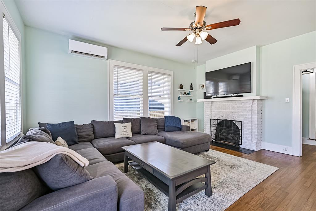 3519 Avenue R 1/2, Galveston, Texas image 9