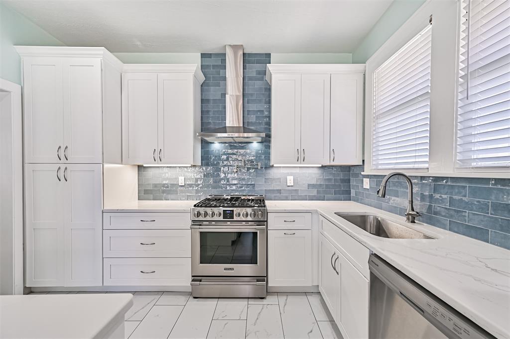 3519 Avenue R 1/2, Galveston, Texas image 13