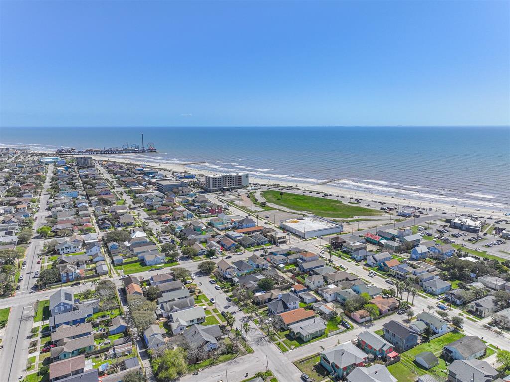 3519 Avenue R 1/2, Galveston, Texas image 42