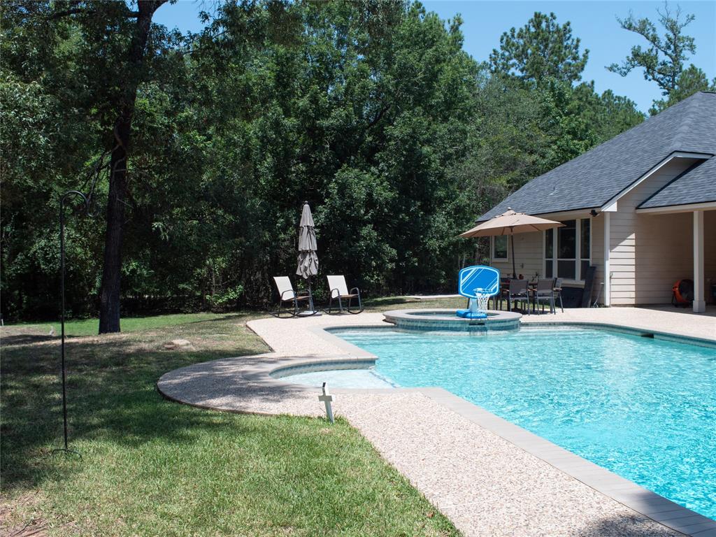 427 Trace Way Drive, Magnolia, Texas image 6